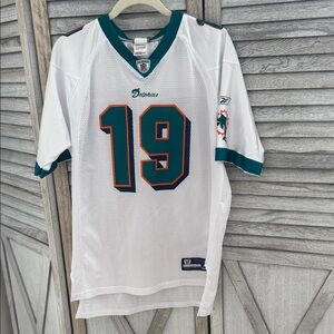 109. Miami Dolphins Marshall #19 Reebok boys Jersey pre owned size Xl 18-20